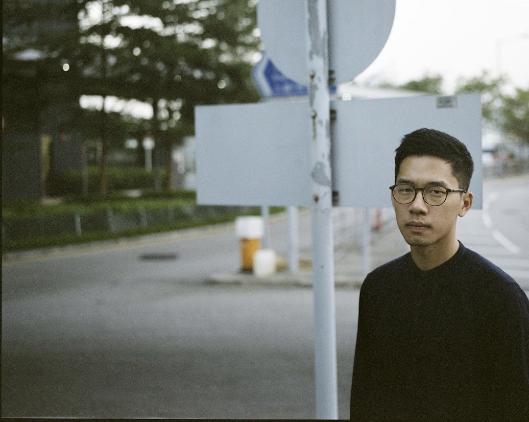 2014년 ‘우산 혁명’의 주역 중 한 명이자 민주파 야당 데모시스토당의 네이선 로 전 주석이 2일(현지시간) 자신의 페이스북 계정을 통해 자신이 이미 홍콩을 떠났다고 밝혔다. [네이선 로 페이스북]