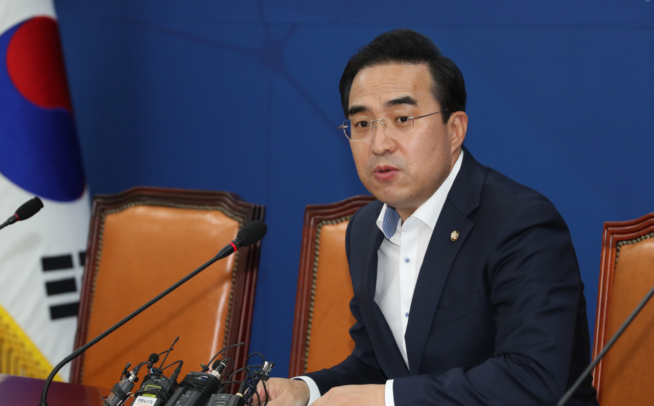 더불어민주당 박홍근 예결위 간사가 3일 오전 서울 여의도 국회에서 추경심사 관련 기자간담회를 하고 있다. [연합뉴스]
