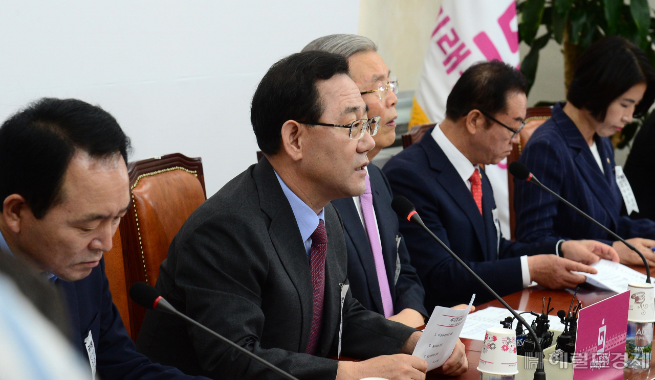 [헤럴드경제=이상섭 기자] 주호영 미래통합당 원내대표가 6일 오전 서울 여의도 국회에서 열린 비상대책위원회의에 참석해 현안과 관련한 발언하고 있다. babtong@heraldcorp.com