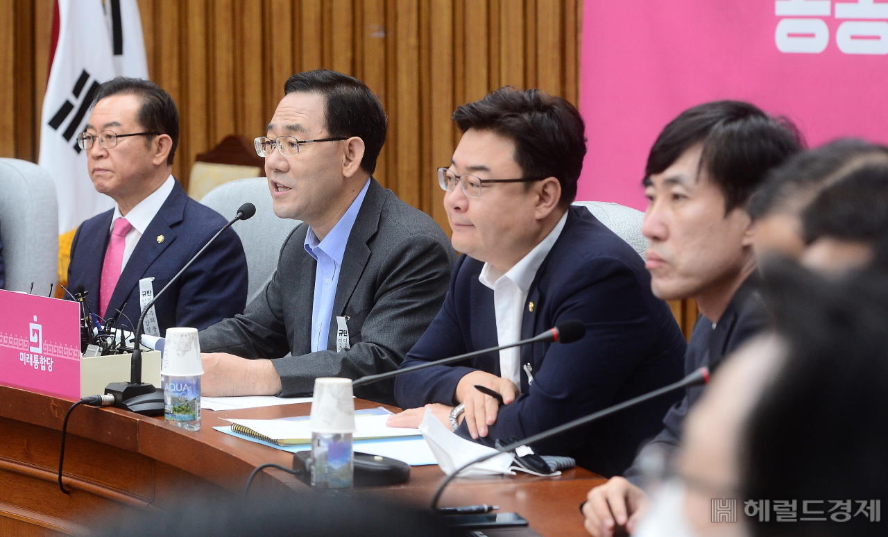 [헤럴드경제=이상섭 기자] 주호영 미래통합당 원내대표가 7일 오전 서울 여의도 국회에서 열린 원내대책회의에 참석해 현안과 관련한 발언을 하고 있다. babtong@heraldcorp.com