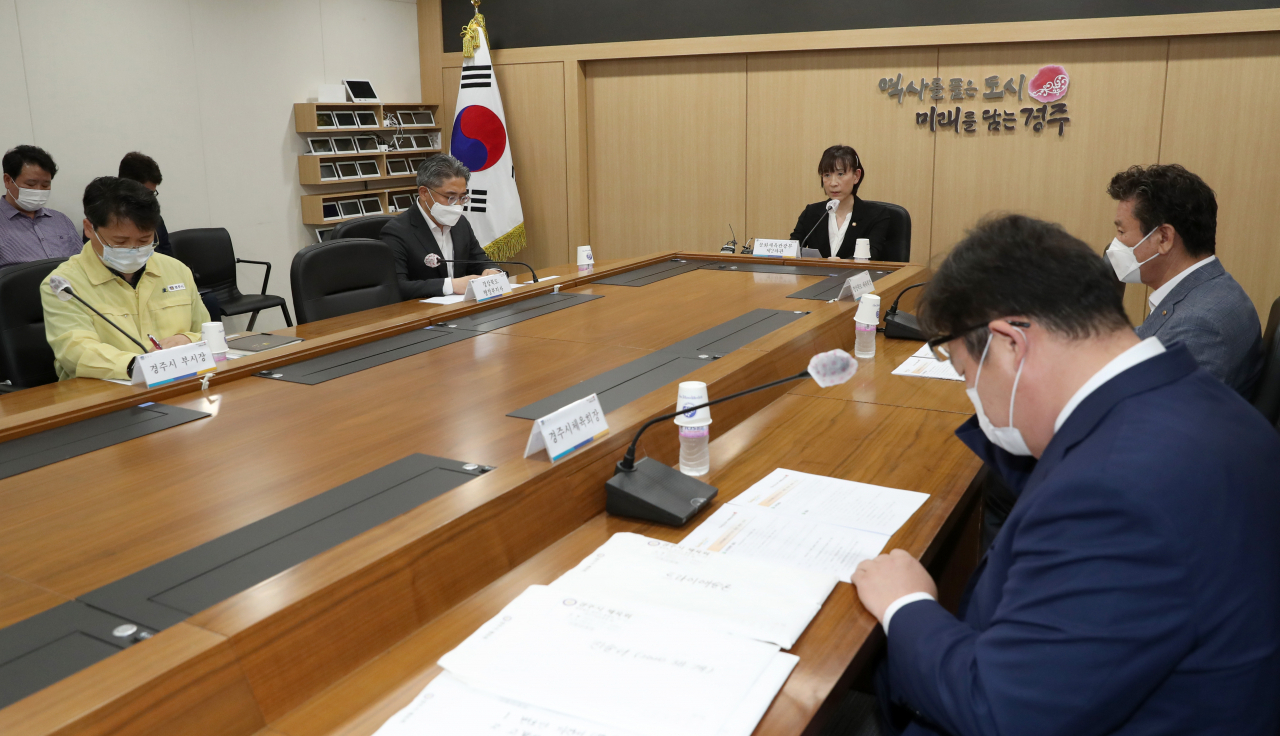 최윤희 제2차관이 8일 경주시청을 방문해 고 최숙현 선수 사건의 감사현장을 점검했다./문체부 제공