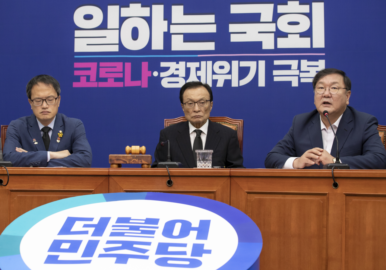 김태년 더불어민주당 원내대표가 13일 오전 서울 여의도 국회에서 열린 최고위원회의에서 발언하고 있다. [연합]