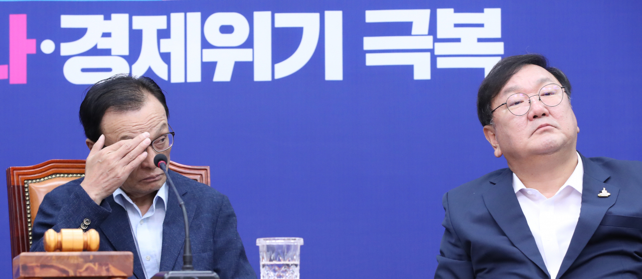 이해찬 더불어민주당 대표가 15일 오전 서울 여의도 국회에서 열린 최고위원회의에서 생각에 잠겨있다.[연합]