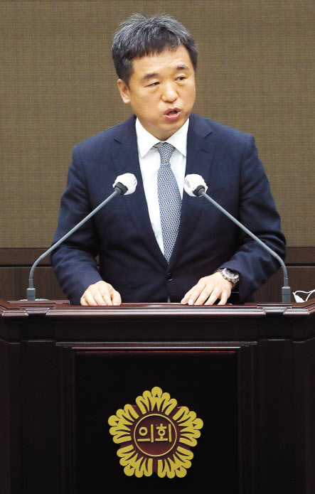 서정협 서울시장 권한대행이 14일 서울시의회에서 제296회 임시회 인사말을 하고 있다. [연합]