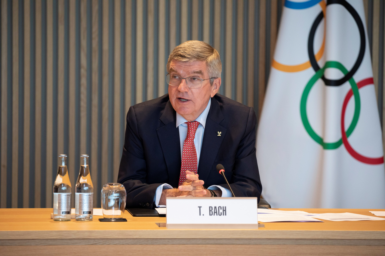 토마스 바흐 국제올림픽위원회(IOC) 위원장이 15일(현지시간) 개최된 IOC 이사회에서 발언하고 있다. [로이터]