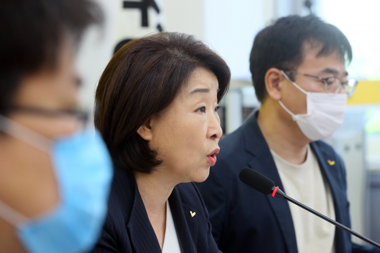 심상정 정의당 대표가 16일 국회에서 열린 상무위원회에서 발언하고 있다. [연합]