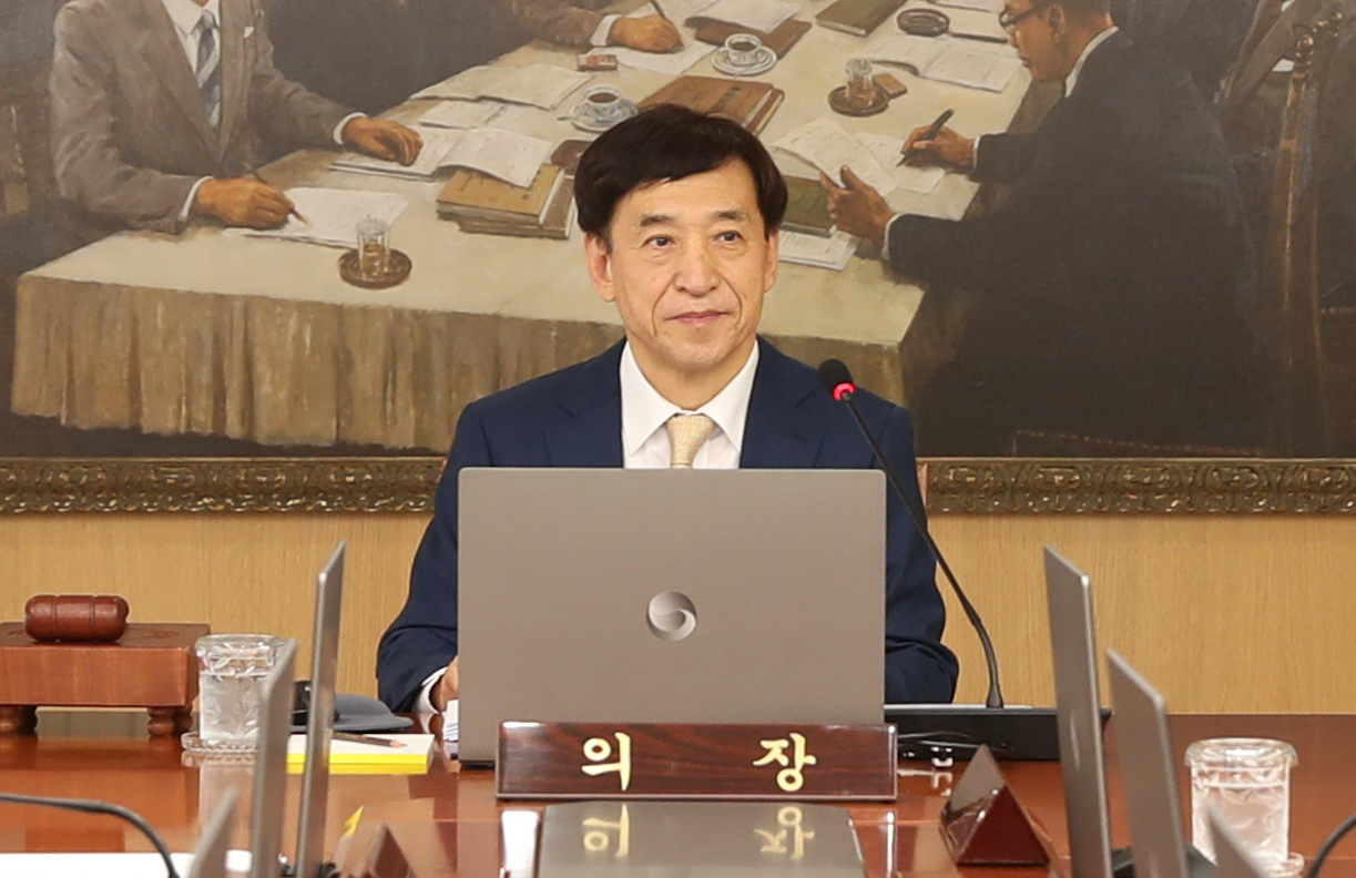 이주열 한국은행 총재가 16일 오전 서울 중구 한국은행에서 열린 금융통화위원회 본회의에서 발언하고 있다. [한국은행 제공. 재판매 및 DB 금지] 연합뉴스