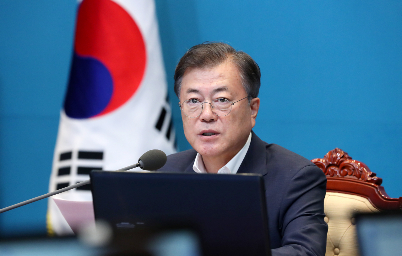 문재인 대통령이 지난 20일 오후 청와대에서 수석·보좌관 회의를 주재하고 있다. [연합]