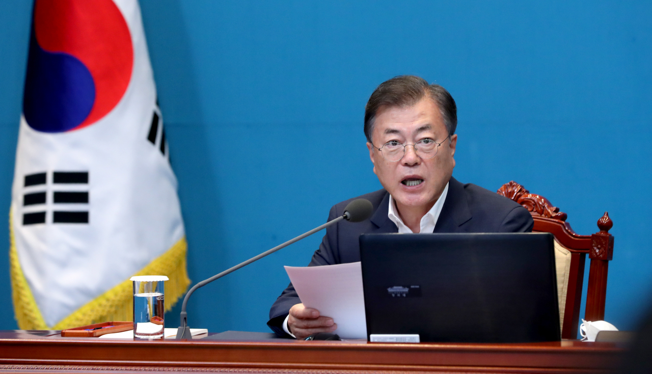 문재인 대통령이 20일 오후 청와대에서 수석·보좌관 회의를 주재하고 있다. [연합]