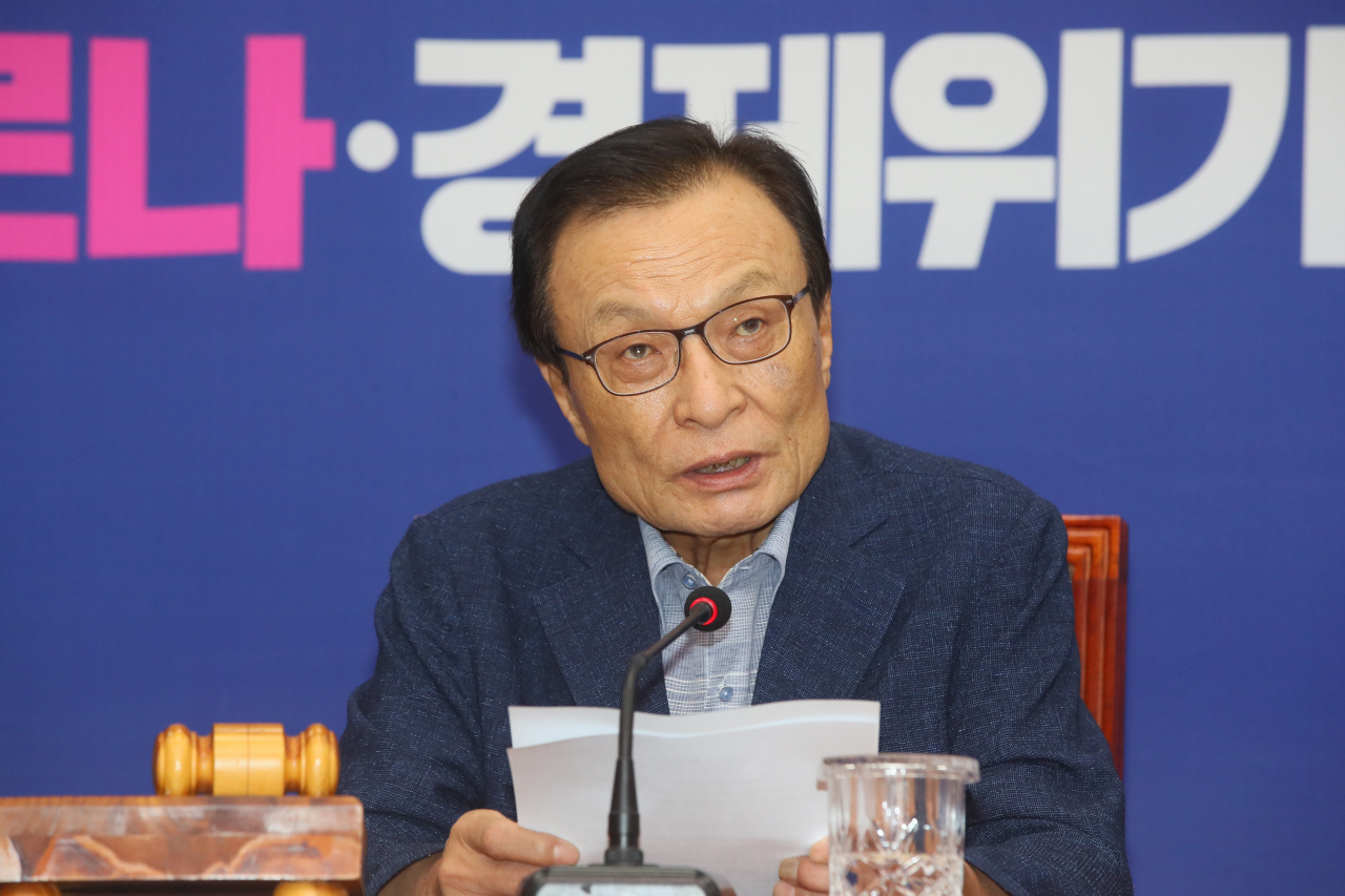 이해찬 더불어민주당 대표가 24일 국회에서 열린 최고위원회의에서 발언하고 있다. [연합]