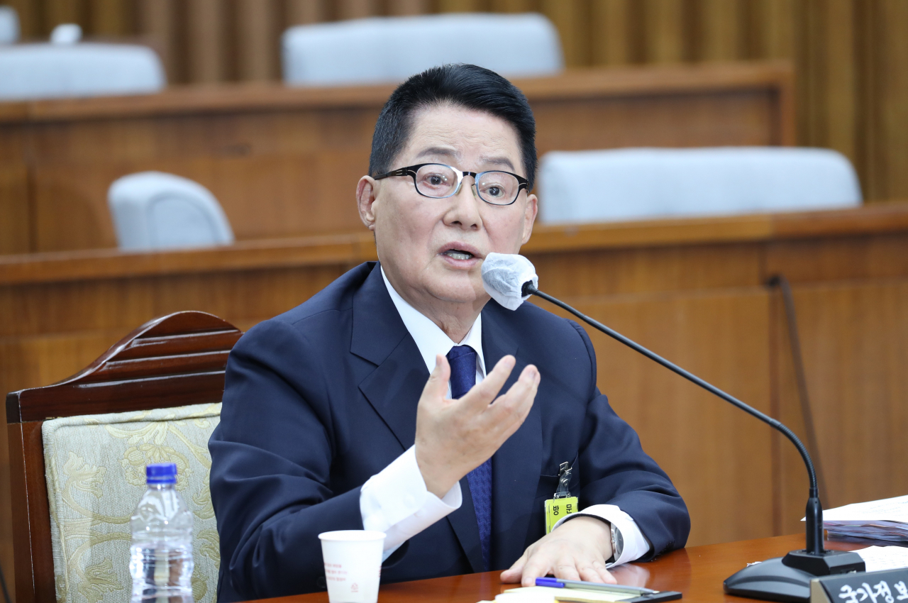 박지원 국가정보원장 후보자가 27일 오전 서울 여의도 국회에서 열린 정보위원회 인사청문회에서 질의에 답변하고 있다. [연합]