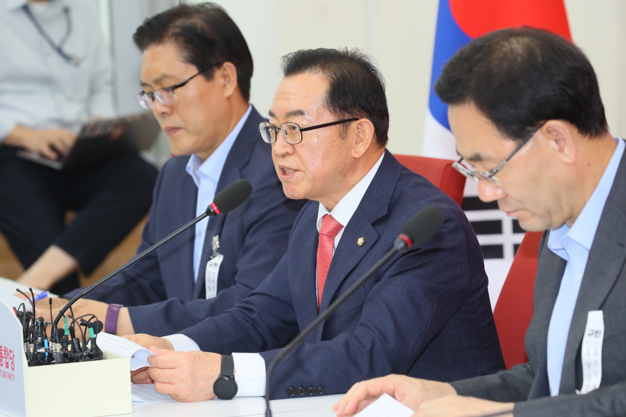 이종배 미래통합당 정책위의장이 29일 국회에서 부동산 대책 관련 긴급 기자간담회에서 발언하고 있다. 이날 통합당은 서울 주택 100만호 공급 등을 골자로 하는 부동산 정책 대안을 제시했다. [연합]