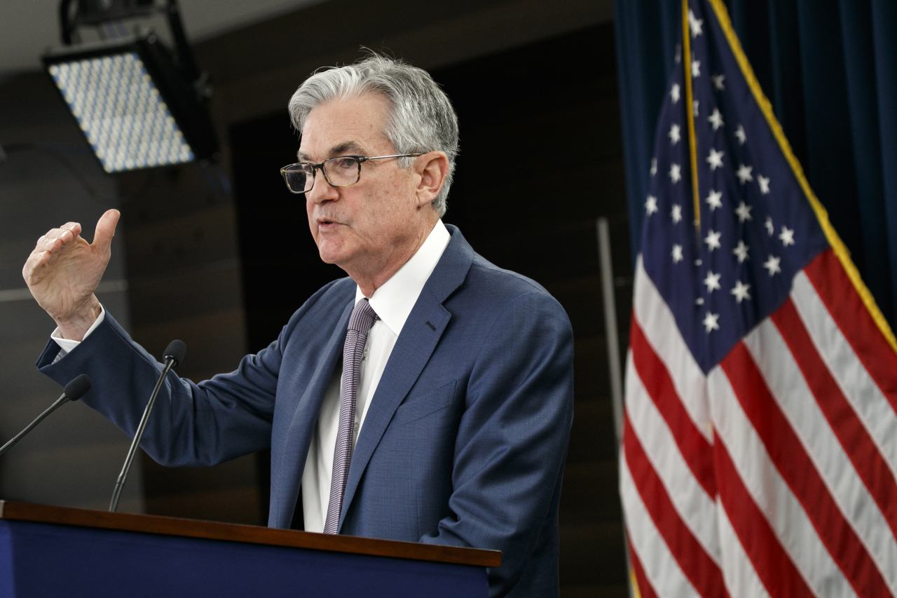 제롬 파월 미 연방준비제도(Fed·연준) 의장은 29일(현지시간) 연방공개시장위원회(FOMC) 정례회의 이후 열린 화상 기자회견에서 신종 코로나바이러스 감염증(코로나19) 사태로 인한 경기침체를 타개하기 위해 연준이 모든 수단을 사용하겠다며 강력한 부양 의지를 확인했다. [AP]
