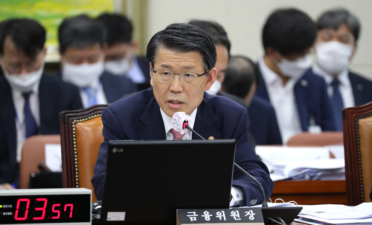 [사진=은성수 금융위원장이 29일 오전 서울 여의도 국회에서 열린 정무위원회 전체회의에 참석, 답변하고 있다.] [연합]