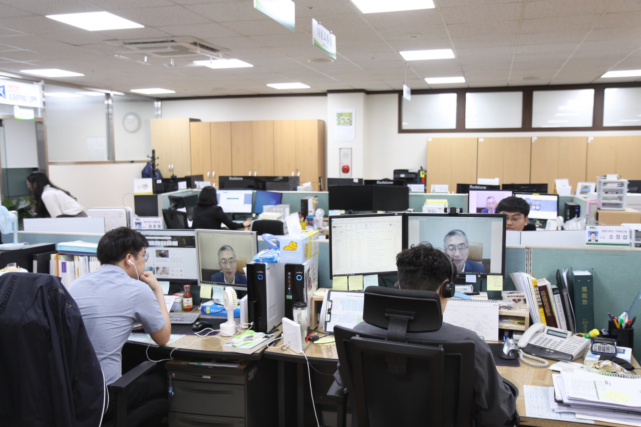 화성도시공사는 비대면 월례조회를 실시했다. [화성도시공사 제공]