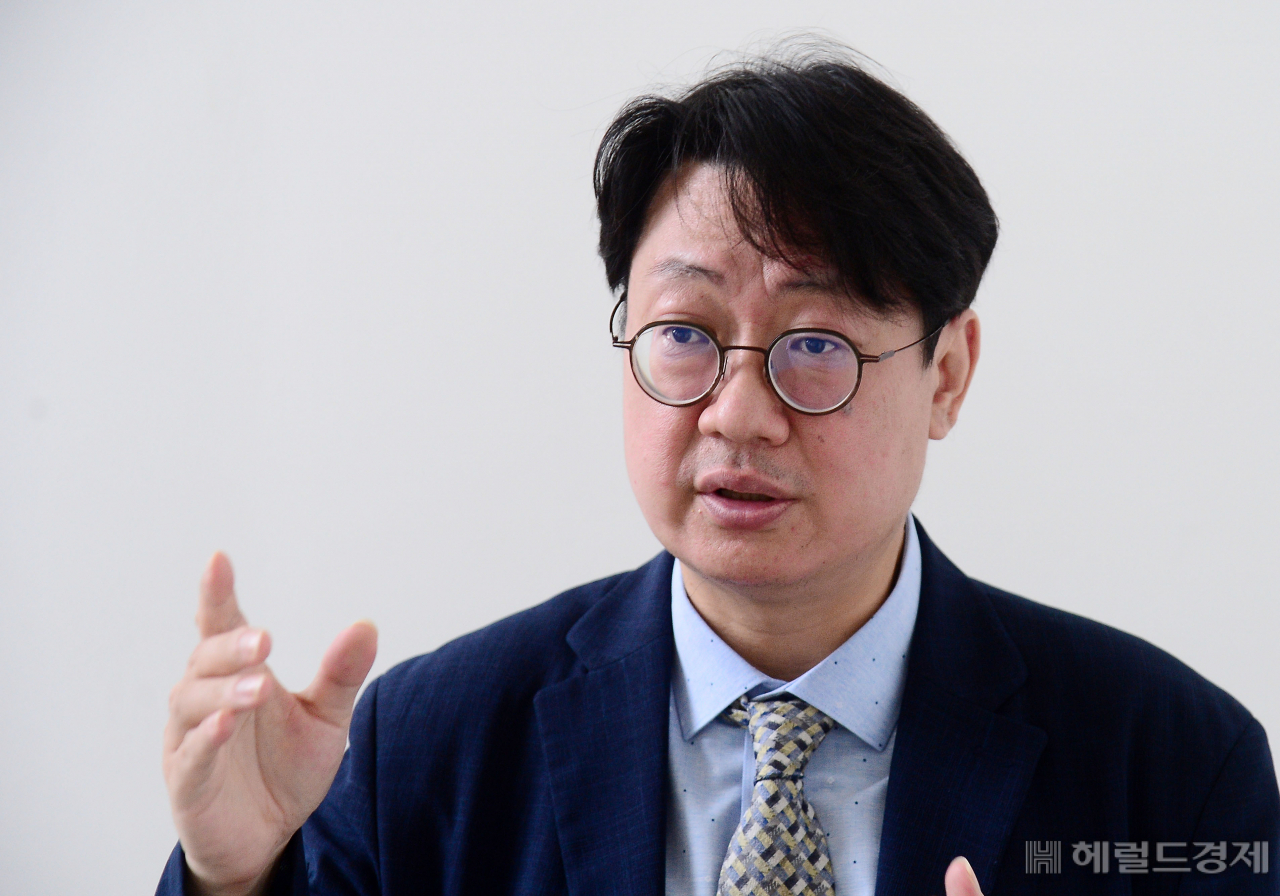 이민석 변호사. 이상섭 기자 babtong@heraldcorp.com
