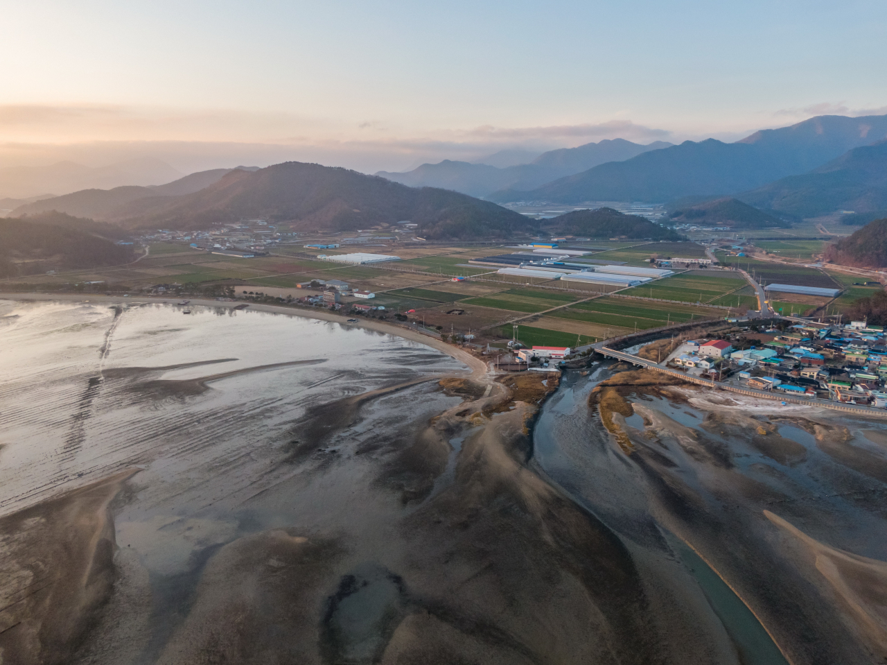 한승원 문학산책로 해변에서 보이는 천관산 [드론 촬영]