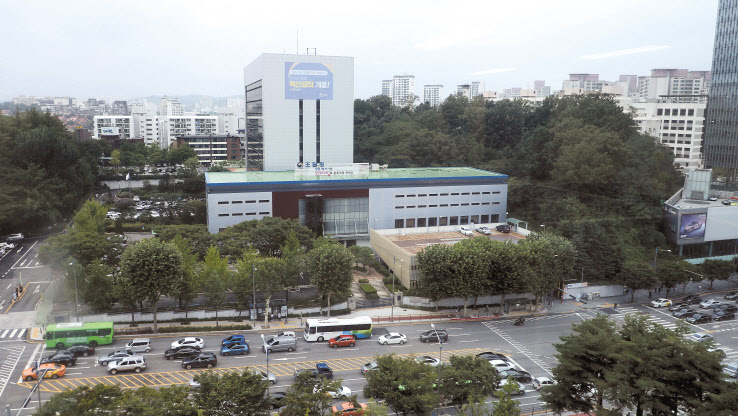 지난 4일 정부가 발표한 ‘8·4공급대책’에서 신규택지 중 한 곳으로 선정된 서울 서초구 서울지방조달청 부지의 모습. [연합]