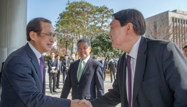 문찬석 광주지검장과 윤석열 검찰총장 [연합]