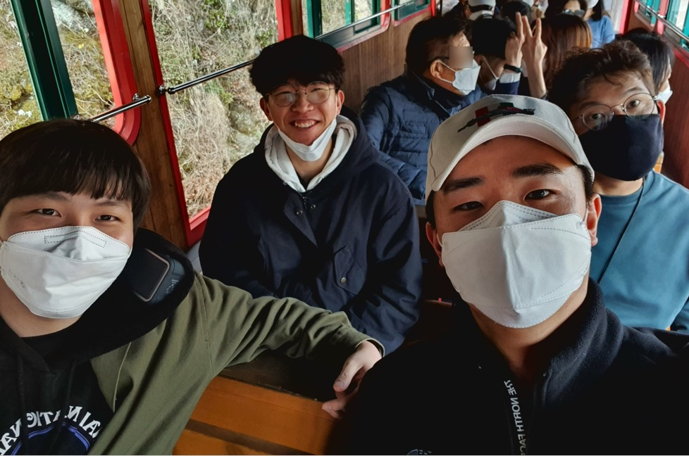 파라바라의 팀원들. 왼쪽부터 신현민(27), 여준수(26), 김길준(26), 방승진(34) [사진제공=파라바라]