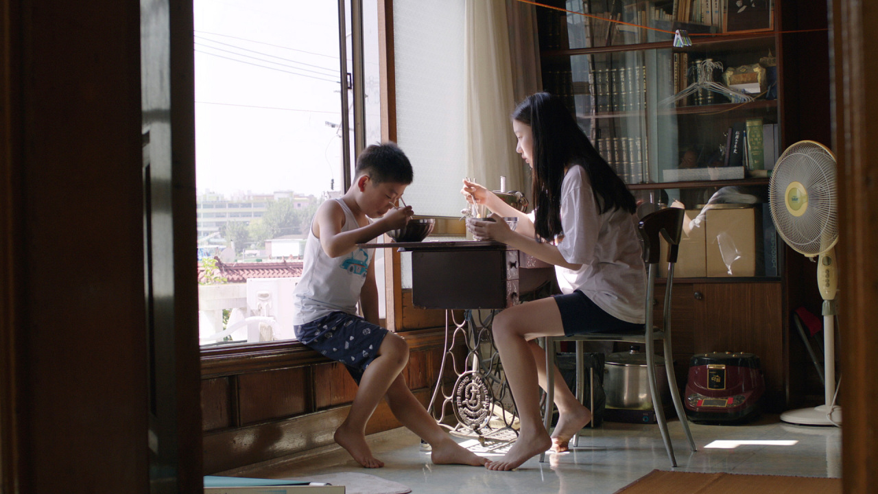 A scene from film “Moving On” (Greennaraemedia Co.)