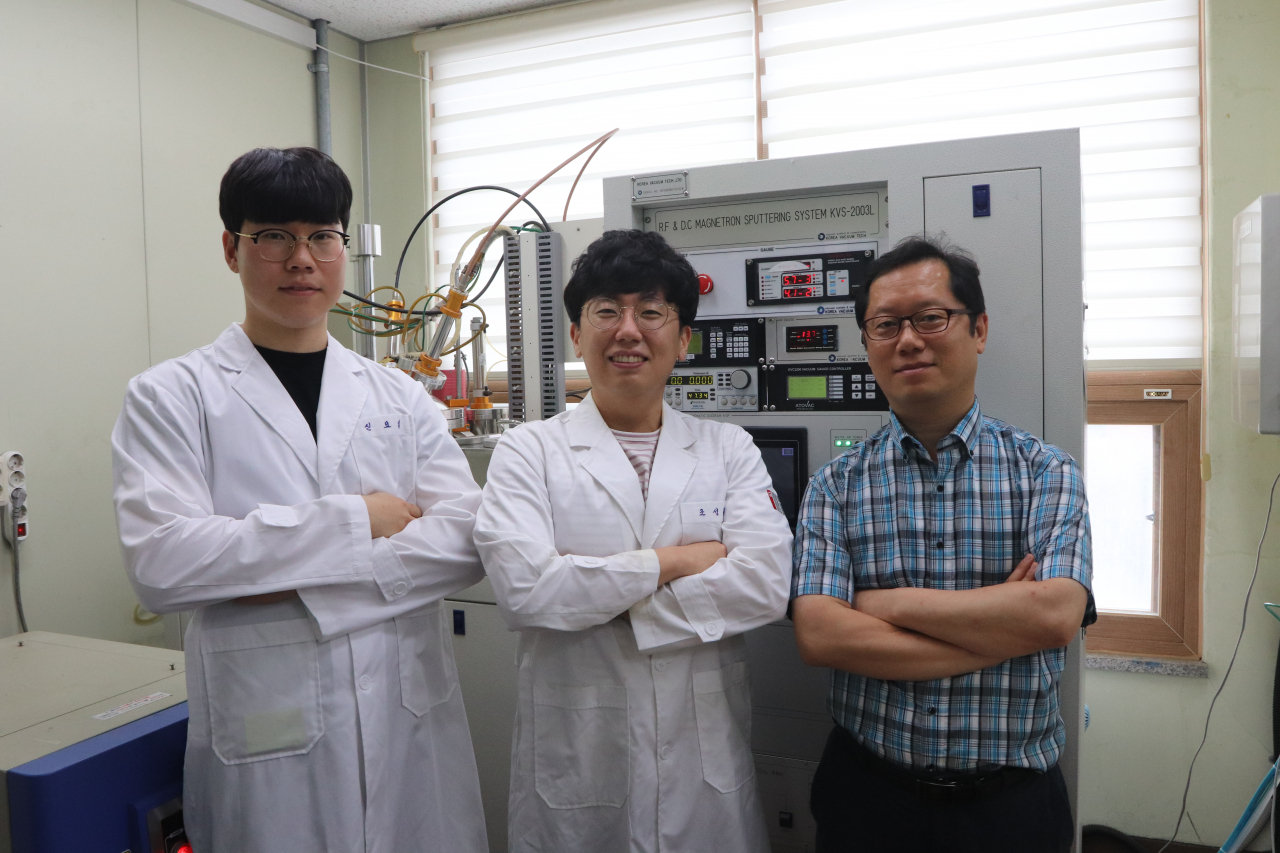 신요섭 석사과정생, 조성준 박사과정생, 정건영 교수.[지스트 제공]