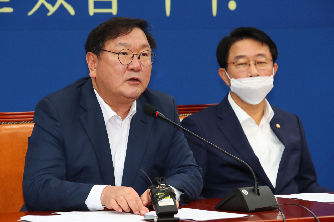 김태년 더불어민주당 원내대표가 18일 오전 서울 여의도 국회에서 열린 원내대책회의에서 발언하고 있다. [연합]