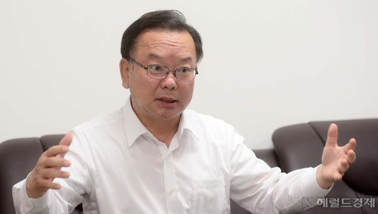 김부겸 더불어민주당 전 의원. 이상섭 기자 babtong@heraldcorp.com