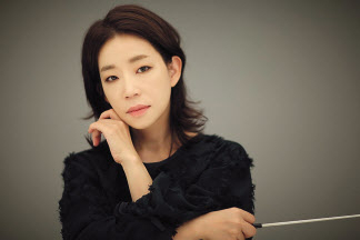 김문정 음악감독은 1997년 ‘명성황후’ 세션으로 첫발을 들인 이후 2001년 ‘둘리’를 통해 음악감독으로 데뷔한 이래 20년째 업계 최정상의 자리를 지키고 있다. [더 피트(THE P.I.T ) 제공]