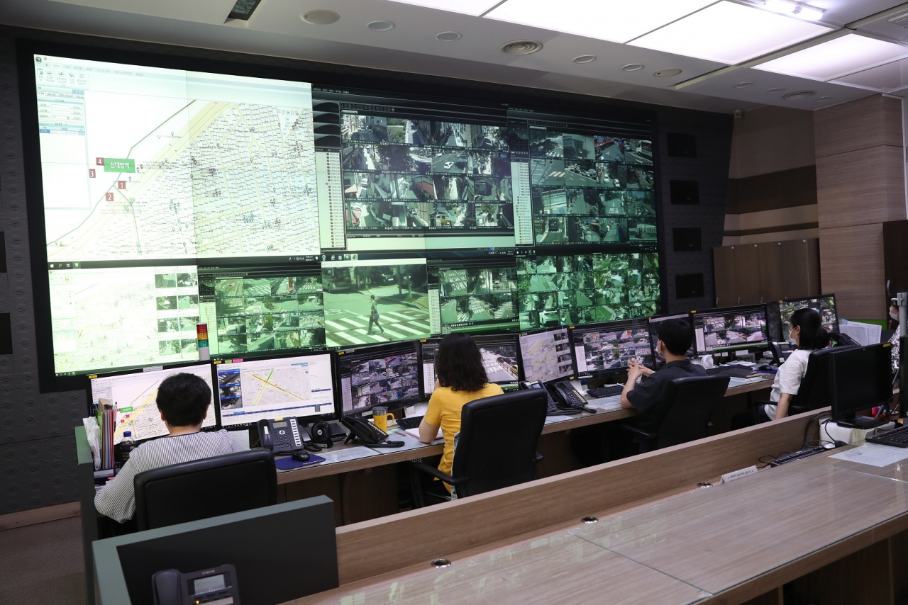 관악구 CCTV 통합관제센터. [관악구 제공]