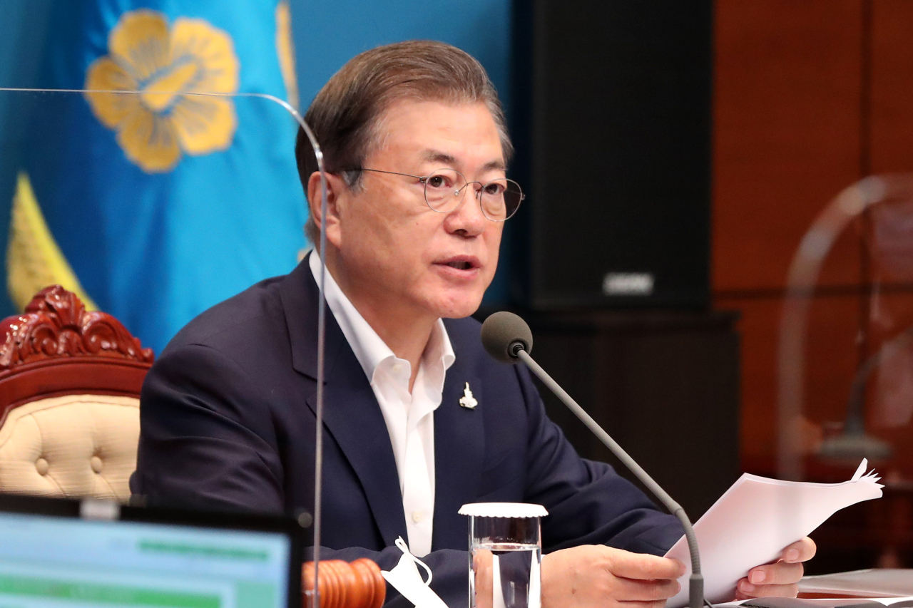 President Moon Jae-in speaks at Tuesday's Cabinet meeting. Yonhap