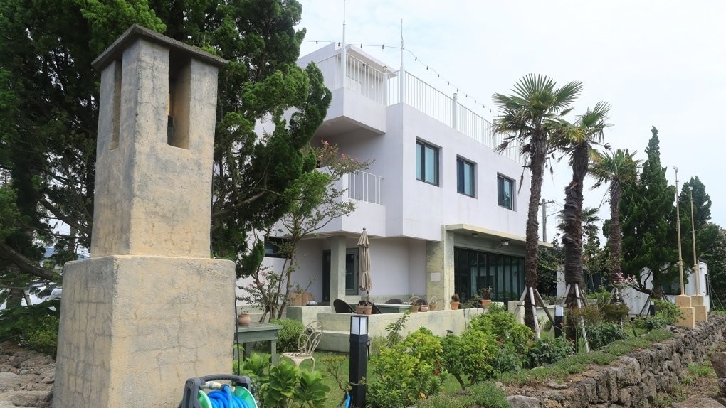 This photo shows a guesthouse on the southern resort island of Jeju, which reported two COVID-19 patients on Aug. 28, 2020. (Yonhap)