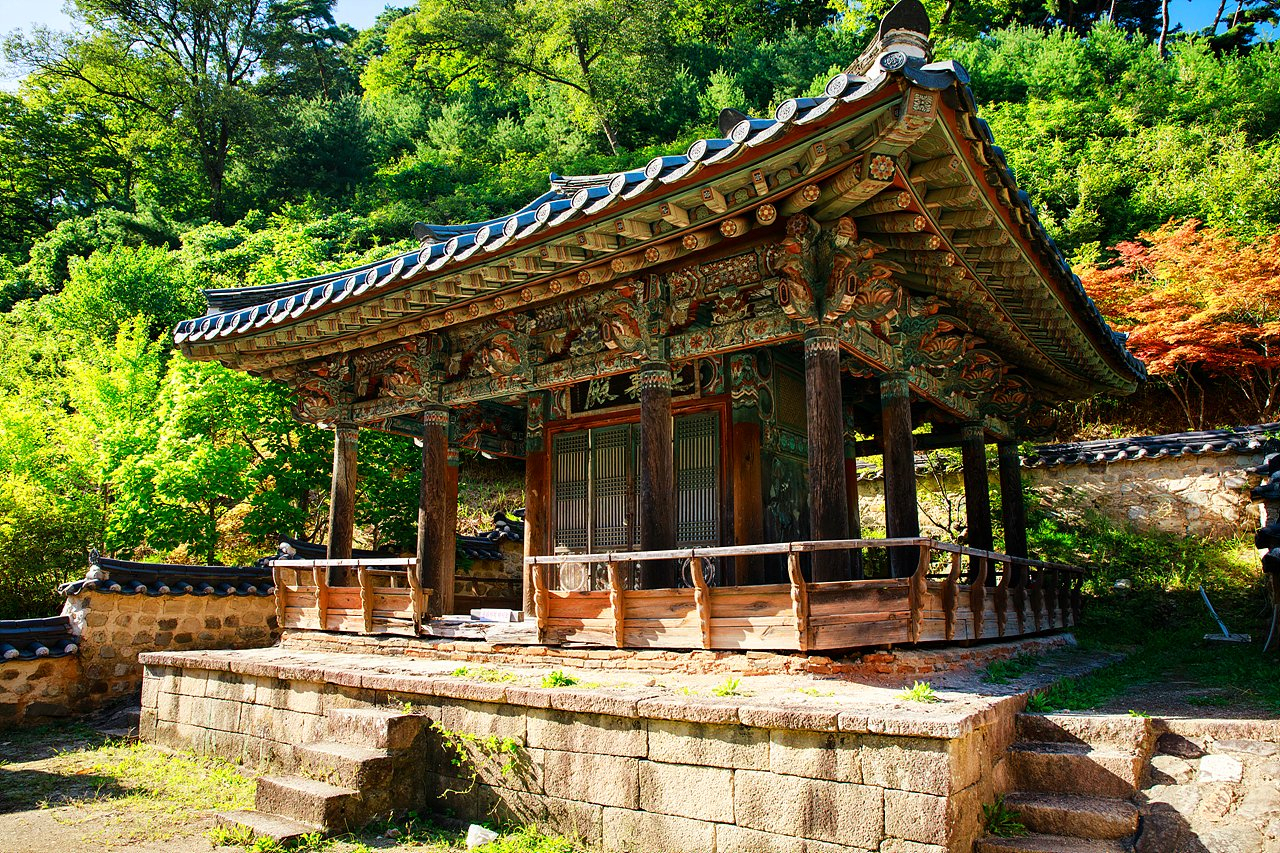 31일 보물로 지정된 의성 고운사 연수전은 고종의 기로소 등재 기념물인데, 기소로는 장수한 임금을 등재시키는 명예의 전당 같은 곳이다.