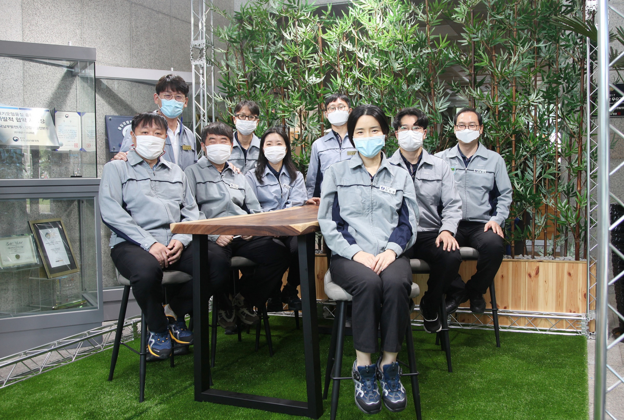 제46회 전국 품질분임조 경진대회에서 대통령상(금상)을 수상한 남부발전 뉴웨이브 분임조