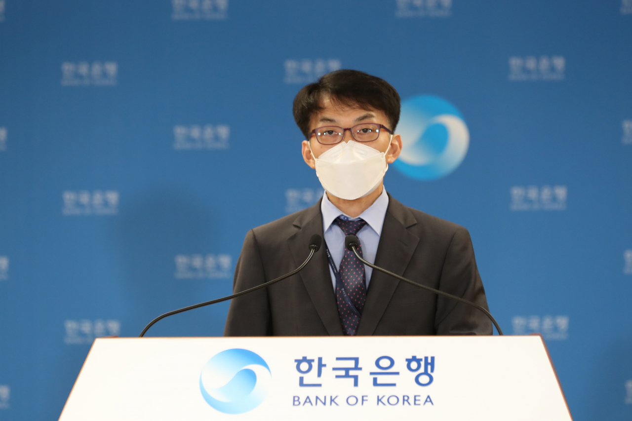 박성빈 한국은행 국민계정부장이 1일 오전 서울 중구 한국은행에서 2020년 2/4분기 국민소득(잠정)의 주요 특징을 설명하고 있다. [한은 제공]