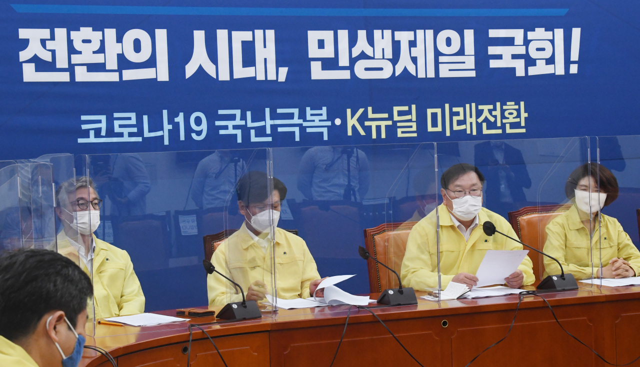김태년 더불어민주당 원내대표가 3일 오전 서울 여의도 국회에서 열린 정책조정회의에서 발언하고 있다. [연합]