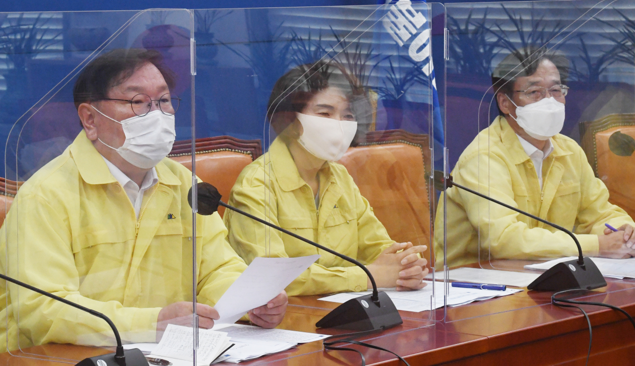 김태년 더불어민주당 원내대표가 3일 오전 서울 여의도 국회에서 열린 정책조정회의에서 발언하고 있다. [연합]