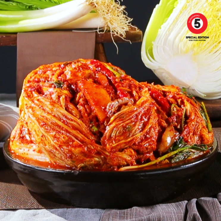 지난달 공영쇼핑 최대 판매실적을 기록한 ‘도미솔 김치’. [공영쇼핑 제공]