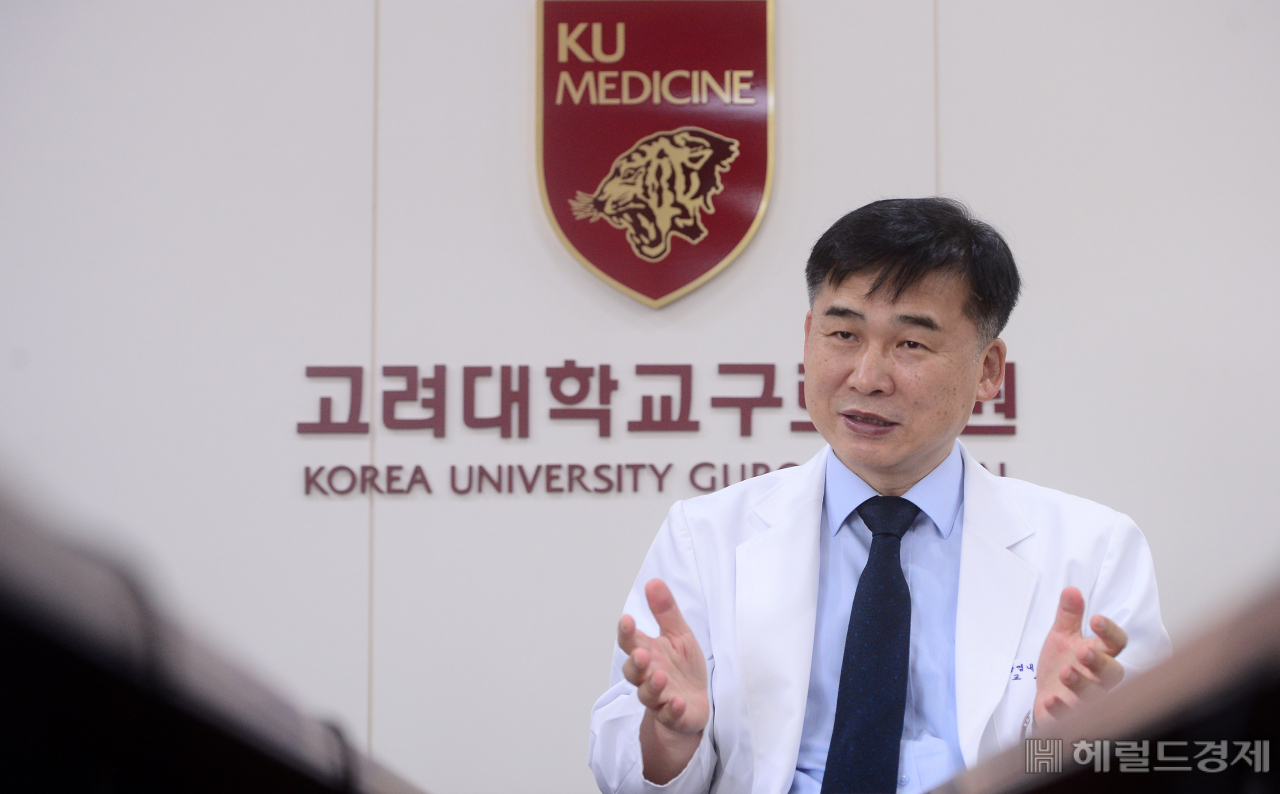 김우주 고려대 구로병원 감염내과 교수. 이상섭 기자/ babtong@heraldcorp.com