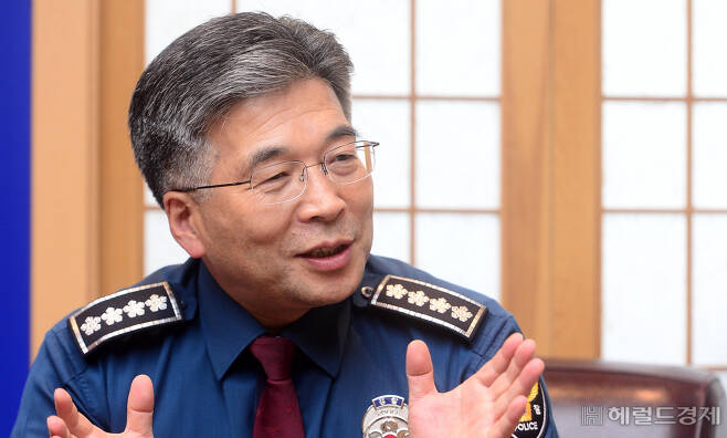 민갑룡 전 경찰청장의 재임 당시 모습. 이상섭 기자/babtong@heraldcorp.com