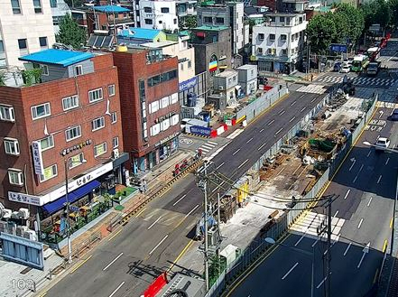 신림선 경전철 정거장 중 대방동 성남중‧고교 앞 정거장 현장공사 모습. [동작구 제공]