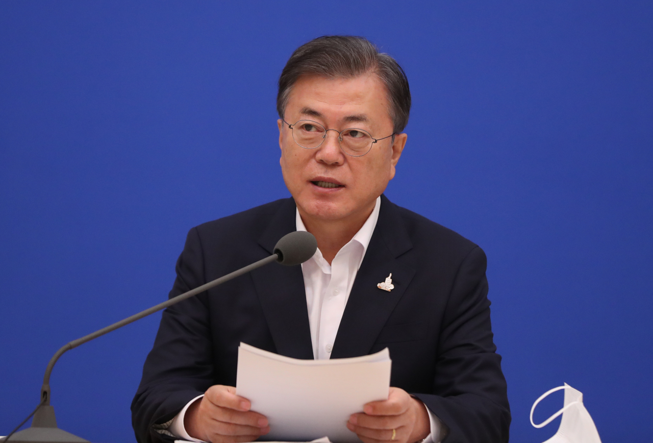 President Moon Jae-in speaks at the economy meeting on Thursday. Yonhap