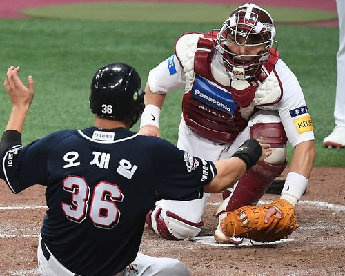 중상위권 싸움이 치열하게 전개되는 KBO 프로야구의 열기를 반영해, 글래드 강남 코엑스센터가 야구와 호캉스를 접목한 프로그램을 창안해냈다. [사진출처=KBO]