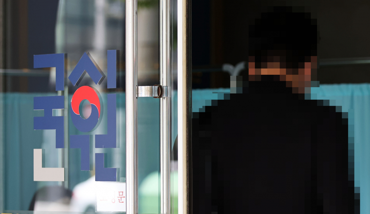 2021년도 제85회 의사국가시험 실기시험 넷째 날인 11일 서울 광진구 자양동 한국보건의료인국가시험원 본관으로 응시생들이 입장하고 있다. 연합뉴스