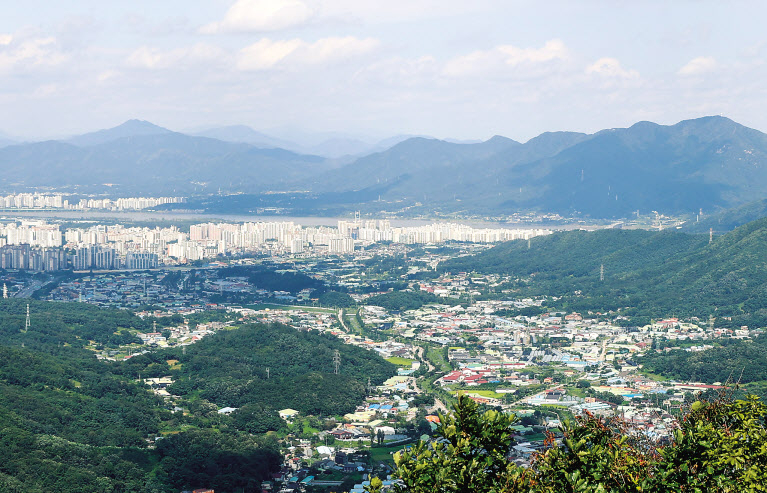 내년 7월부터 2022년까지 3기 신도시 등 수도권 주요 공공택지에서 공공분양 아파트 6만가구에 대한 사전청약이 진행된다. 사진은 경기도 하남시 교산지구 일대 모습. [연합]