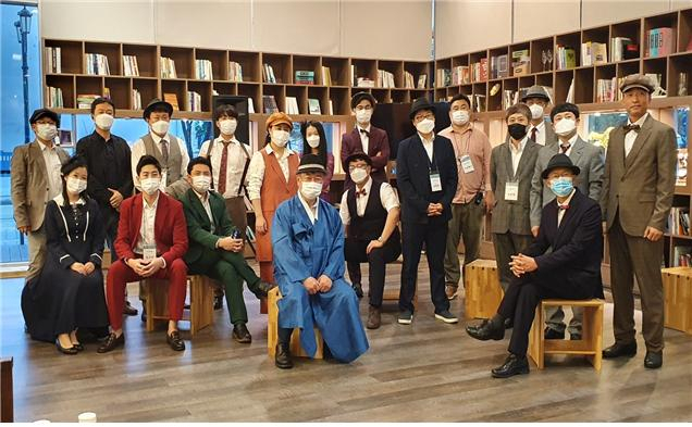 인천 개항장 일대 스마트관광도시 시범 조성 사업 선정을 위해 문화체육관광부와 한국관광공사가 현장 평가를 하고 있다.