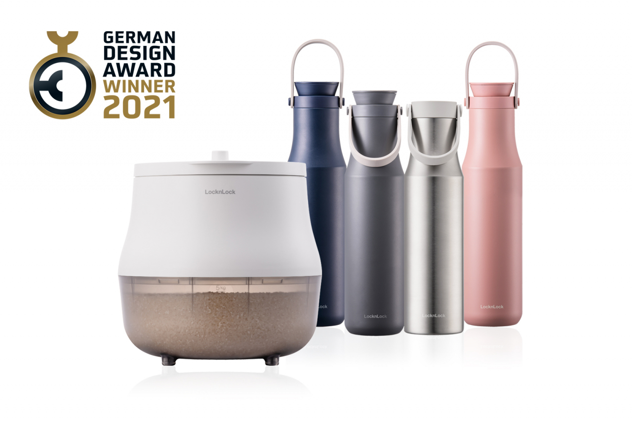 락앤락의 진공쌀통 등 3개 제품이 ‘2021 독일 디자인 어워드(German Design Awards 2021)’에서 본상을 수상했다. [락앤락 제공]