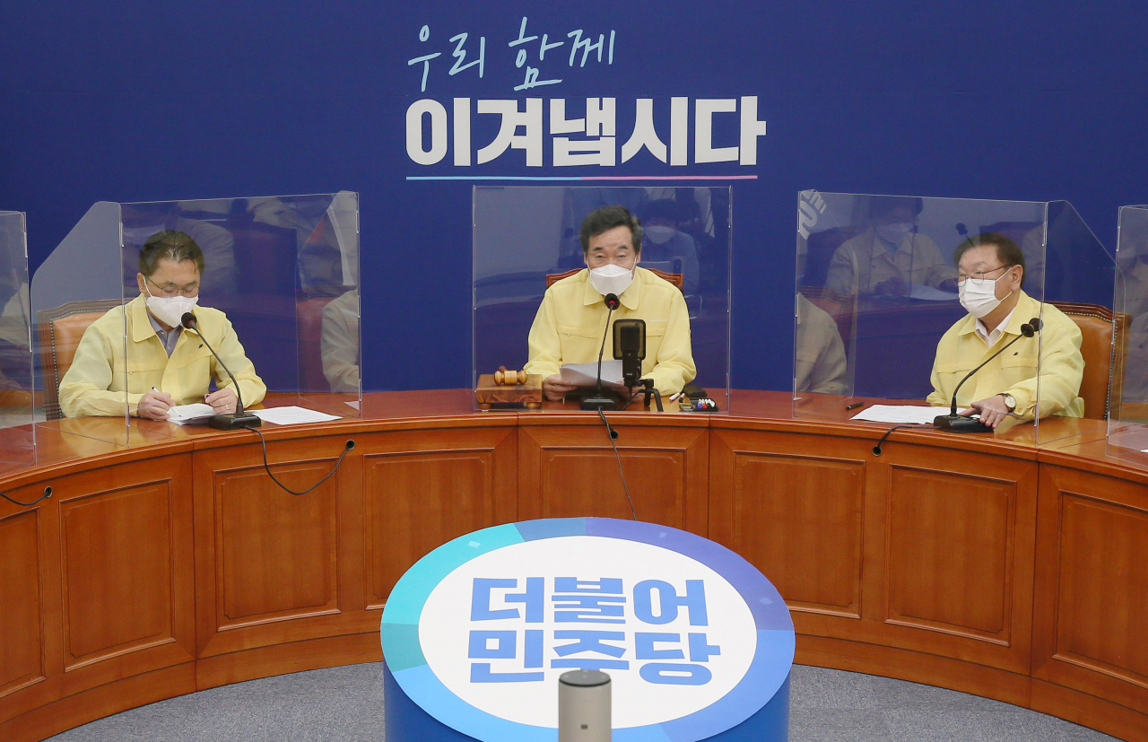 이낙연 더불어민주당 대표가 16일 오전 서울 여의도 국회에서 열린 최고위원회의에서 발언하고 있다. [연합]