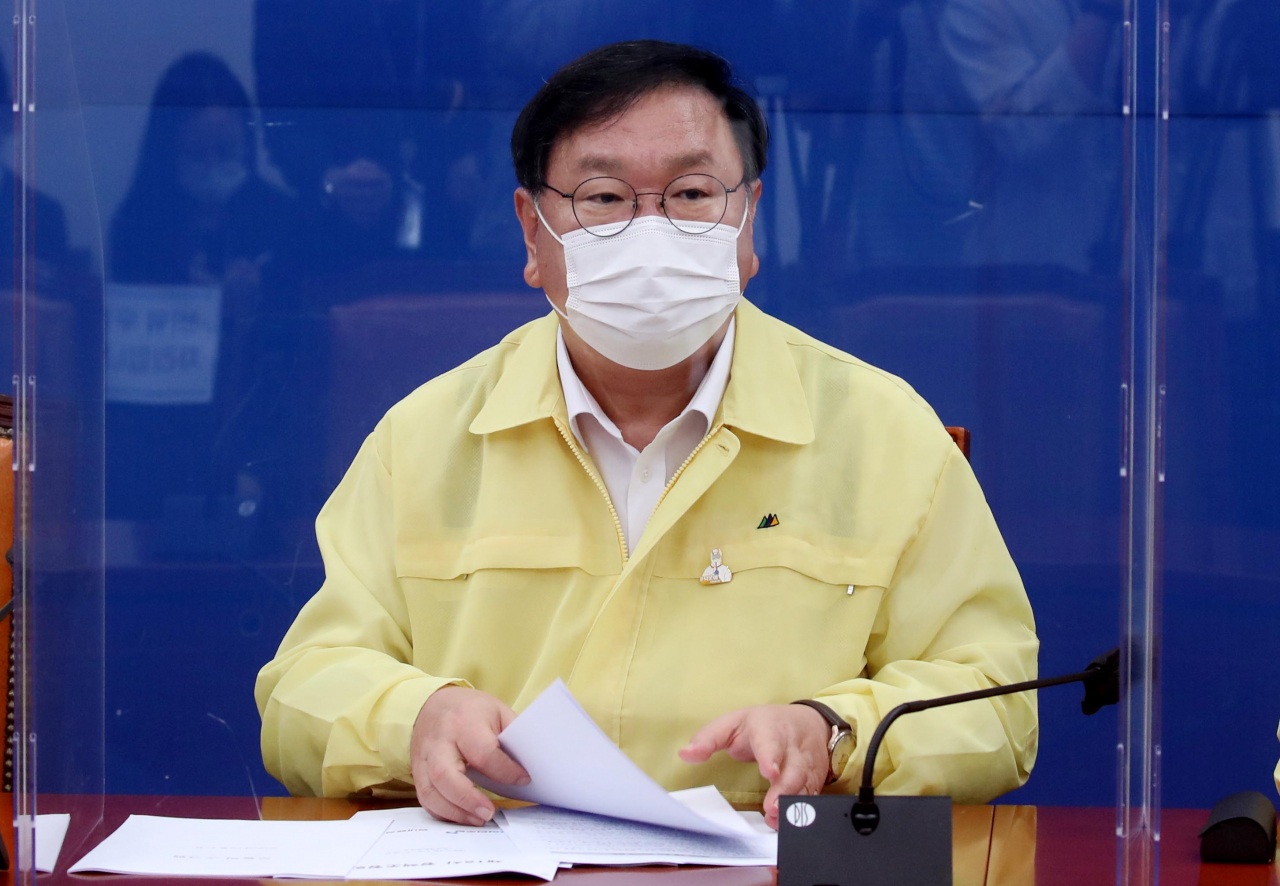 김태년 더불어민주당 원내대표가 17일 국회에서 열린 정책조정회의에서 발언하고 있다. [연합]