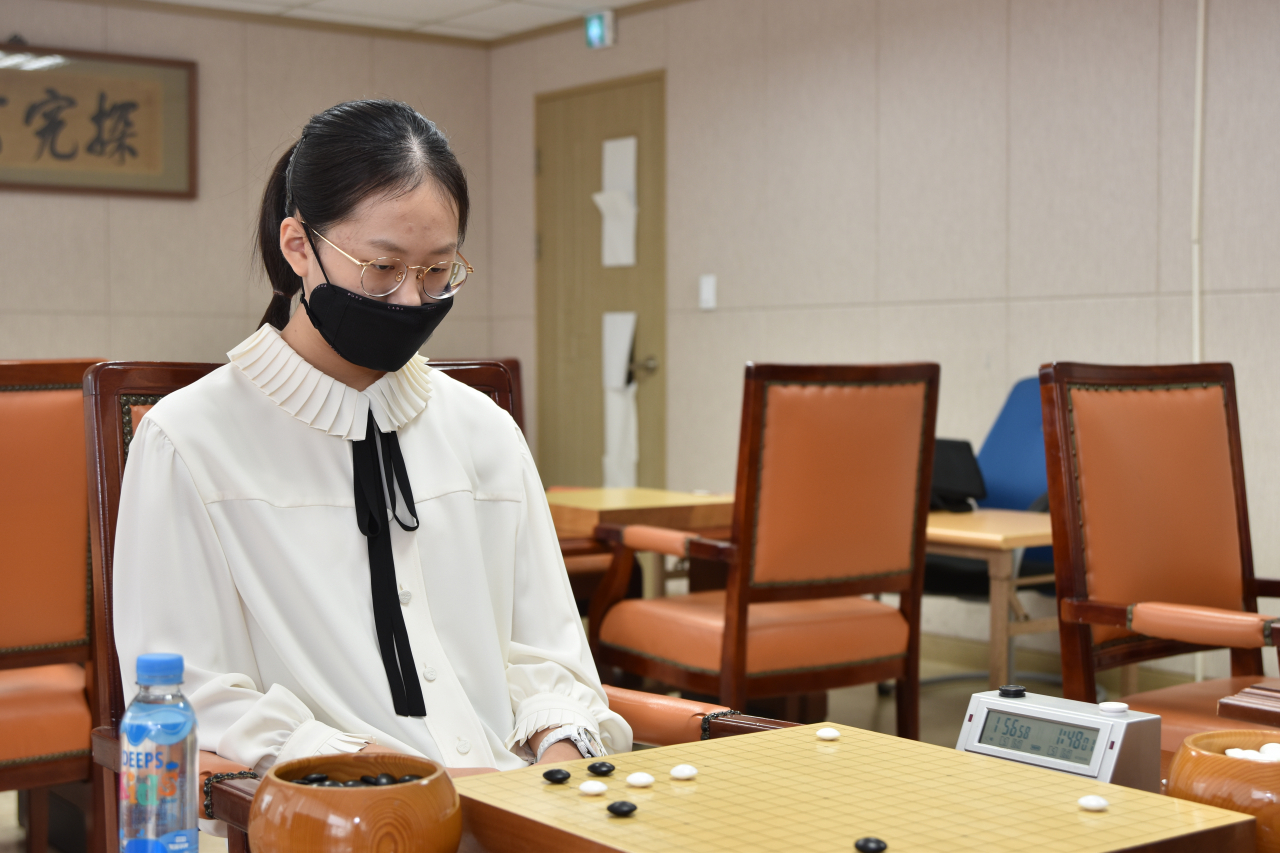 김은지(13) 초단이 입단 8개월 만에 쟁쟁한 선배들을 제치고 태극마크를 달았다. [연합]
